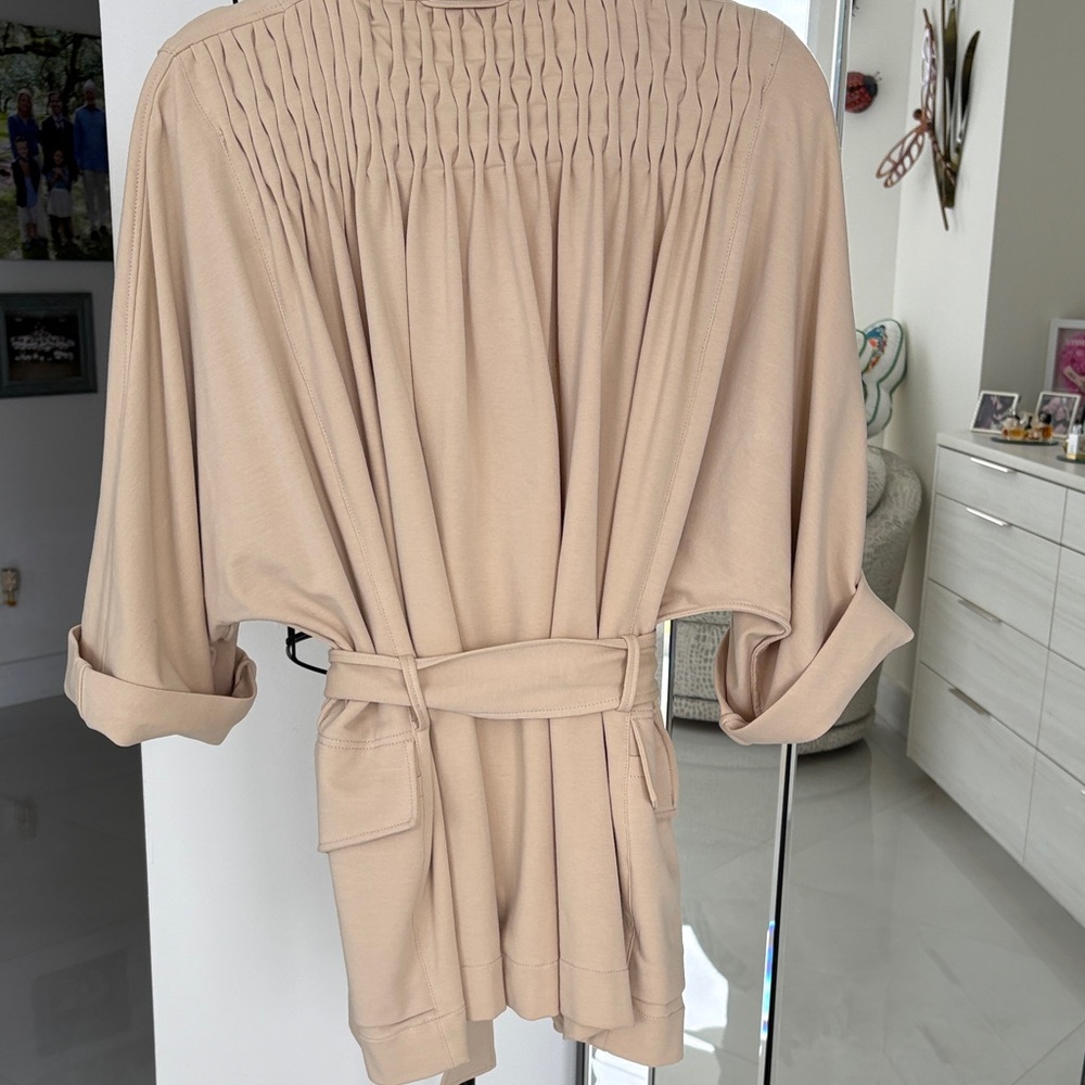 Chic Beige Jacket with Tie Belt - Picture 7 of 13